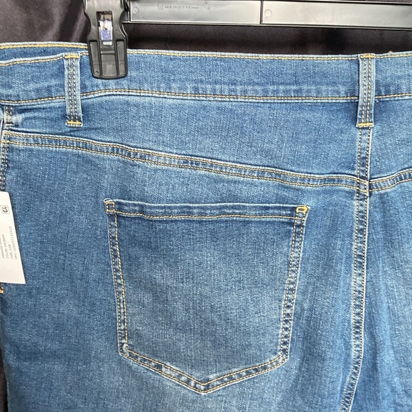 Gloria Vanderbilt Amanda jean Short w slimming panel denim flex 22W - Picture 15 of 17